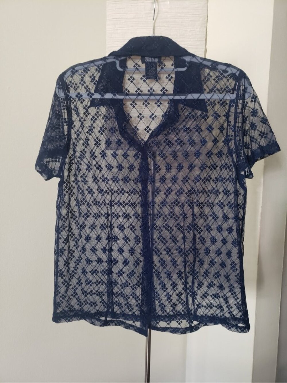 New York & Company Navy Blue Sheer Lace Blouse Short Sleeve Size M - Picture 3 of 8